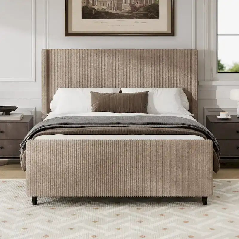 Cama tapizada en pana con cabecero de alas con rayas verticales, piecero, cama de plataforma de perfil bajo, cama de panel tipo trineo